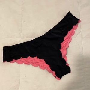 VS PINK SCALLOP BIKINI BOTTOMS